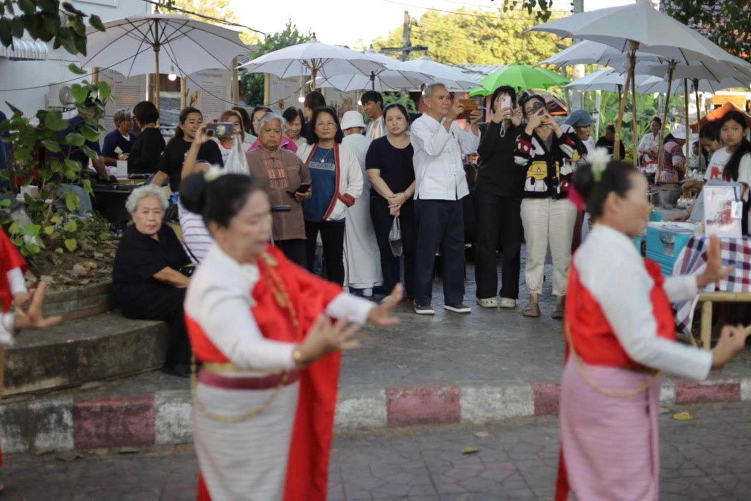 ภาพบรรยากาศกาดครั้งที่ 4